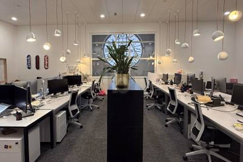CENTRAL, LUMINEUX ET COLLABORATIF, 1201 Genève, Geneva, CH