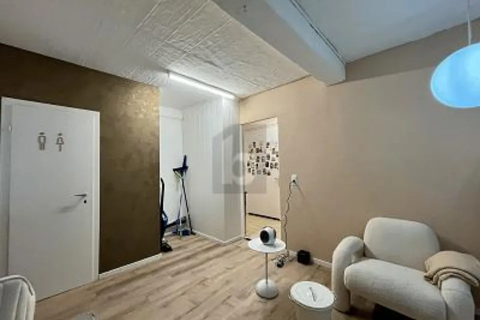 MODÈLE DE SUCCÈS AVEC CLIENTÈLE FIDÈLE, 8153 Rümlang, Zurich, CH