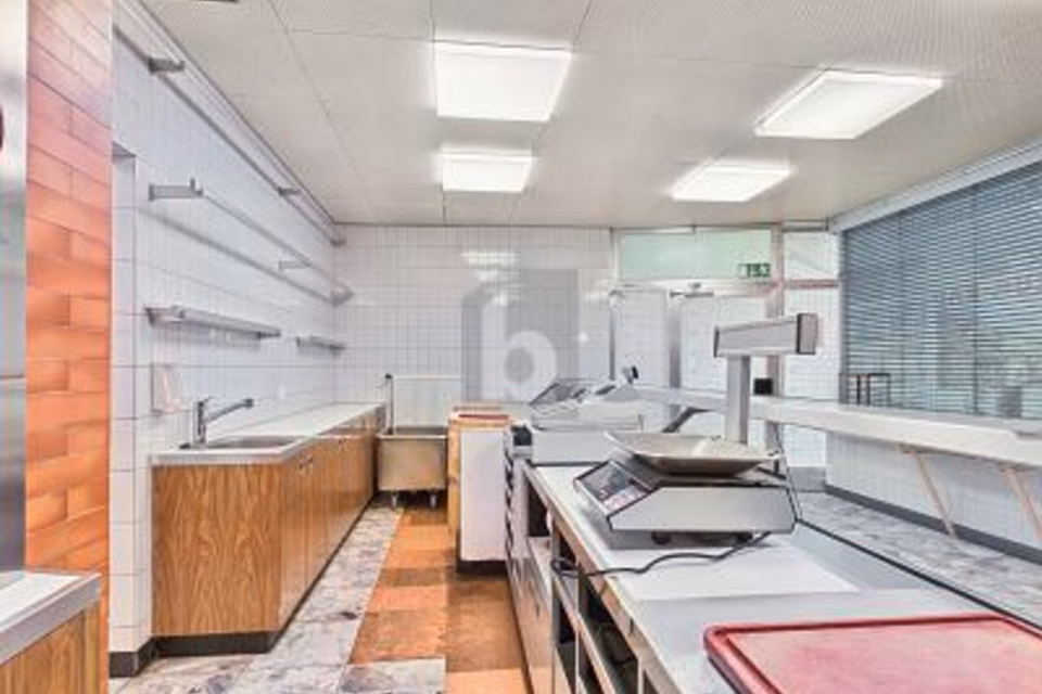 Prime location with strong foot traffic, 3954 Leukerbad, Valais/Wallis, CH