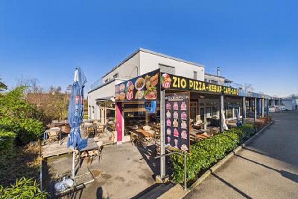 CENTRAL, AVEC UN IMPORTANT FLUX DE CLIENTÈLE, 4112 Flüh, Solothurn, CH
