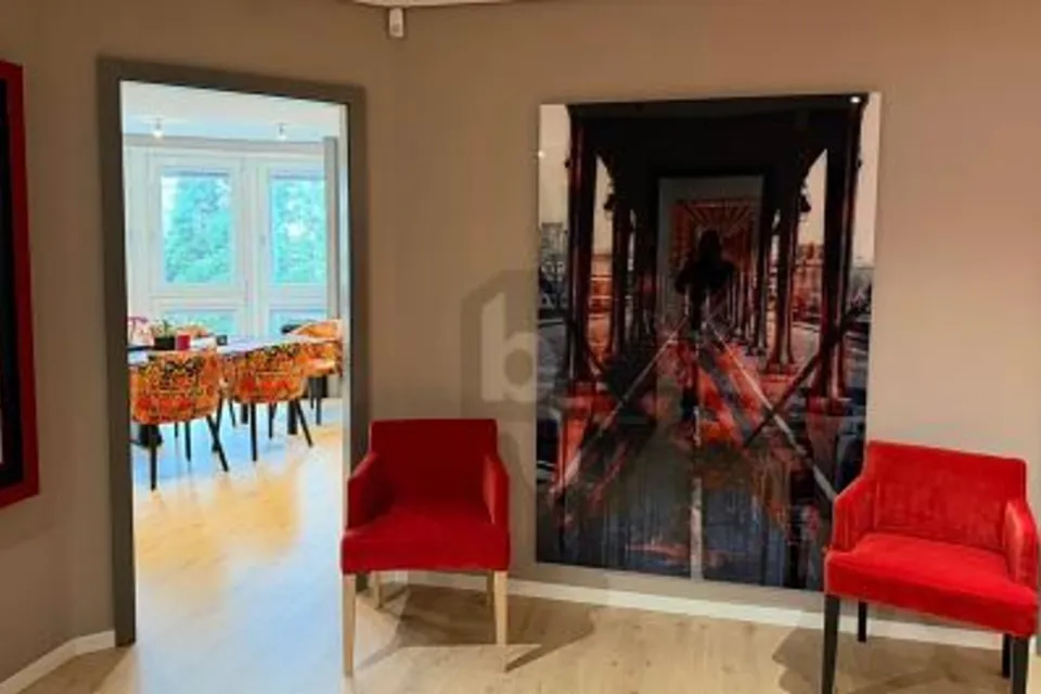 BRIGHT AND QUIET ENVIRONMENT, 1260 Nyon, Vaud, CH
