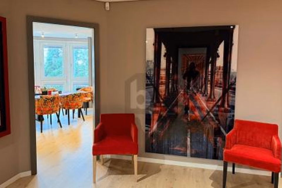 BRIGHT AND QUIET ENVIRONMENT, 1260 Nyon, Vaud, CH