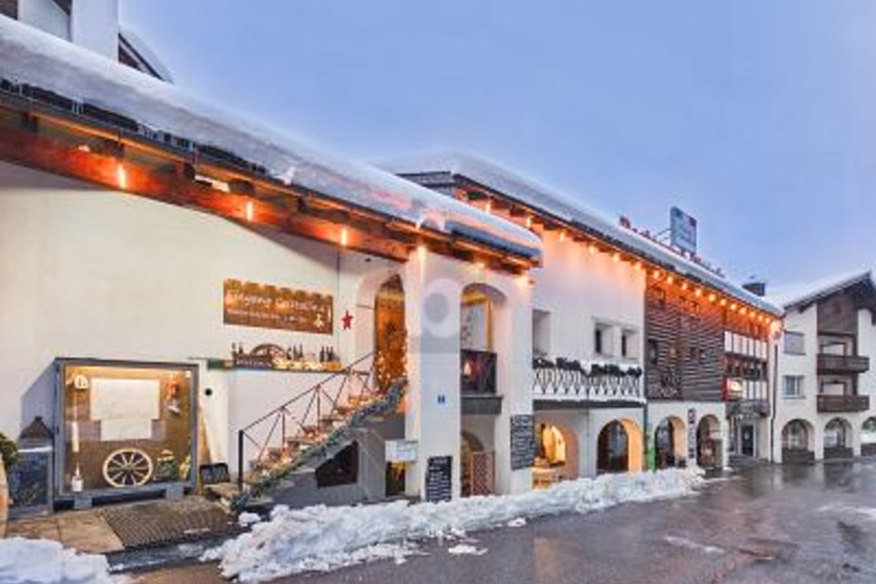 EMPLACEMENT DE CHOIX AVEC POTENTIEL POUR APPARTEMENTS DE VACANCES, 7031 Laax GR, Grisons, CH