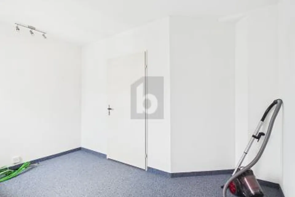 FLESSIBILE - IN OTTIMA POSIZIONE, 8600 Dübendorf, Zurich, CH