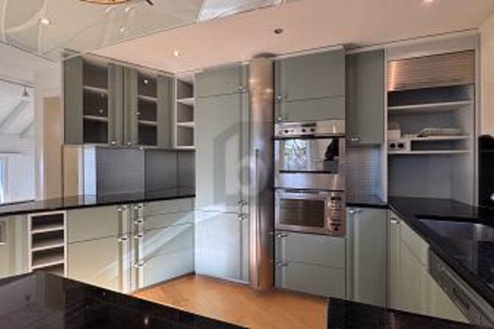 À DURÉE DÉTERMINÉE, SPACIEUX ET ENSOLEILLÉ, 8635 Dürnten, Zurich, CH
