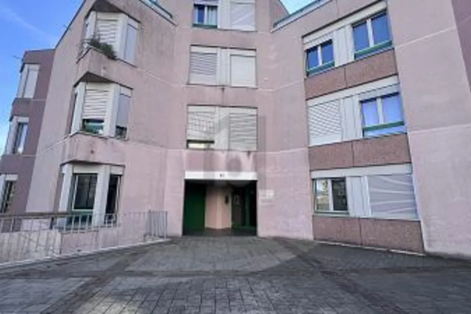 TRANQUILLO, FUNZIONALE E VERSATILE, 1213 Petit-Lancy, Geneva, CH