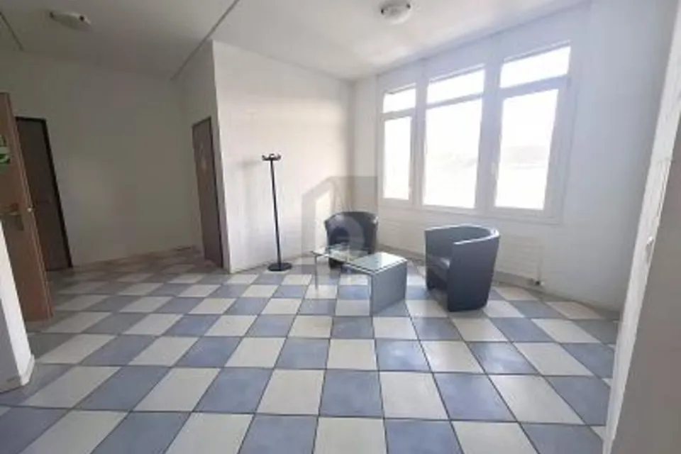 Ben posizionato e di facile accesso, 2855 Glovelier, Jura, CH