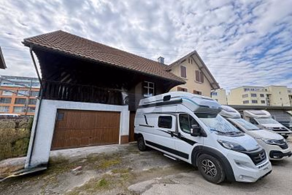 EXCLUSIF, ENSOLEILLÉ ET AVEC BIEN IMMOBILIER EXISTANT, 8852 Altendorf, Schwyz, CH