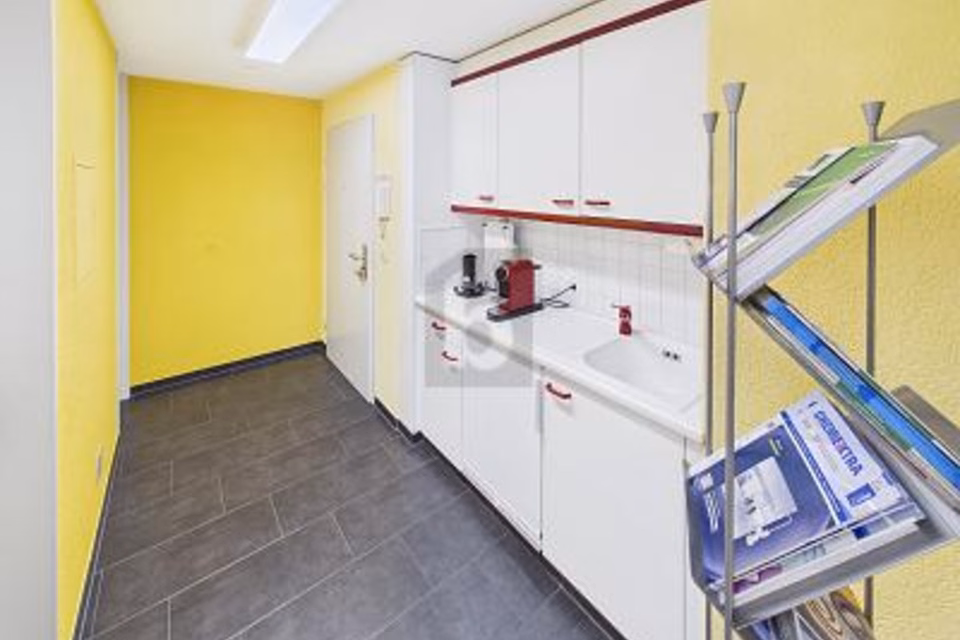 HELL UND ZENTRAL, 3145 Niederscherli, Bern, CH