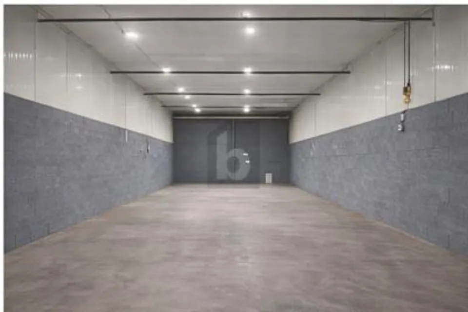 STORAGE / WAREHOUSE - STRATEGIC LOCATION, 1955 St-Pierre-de-Clages, Valais/Wallis, CH