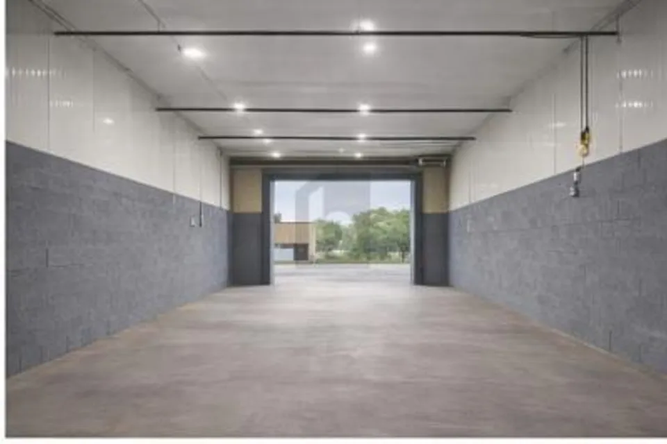 STORAGE / WAREHOUSE - STRATEGIC LOCATION, 1955 St-Pierre-de-Clages, Valais/Wallis, CH