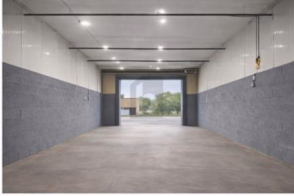 STORAGE / WAREHOUSE - STRATEGIC LOCATION, 1955 St-Pierre-de-Clages, Valais/Wallis, CH