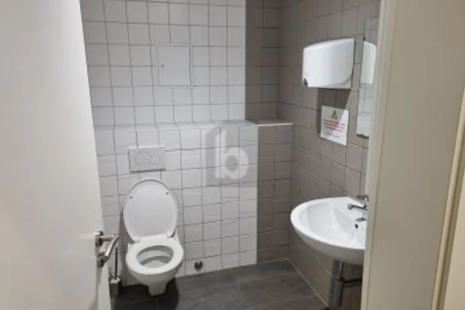 AMPIO SPAZIO, OTTIMA POSIZIONE, 1052 Le Mont-Sur-Lausanne, Vaud, CH