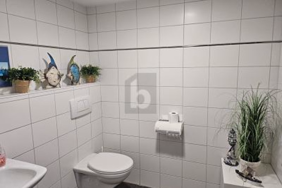 LUMINOSO IN POSIZIONE ECCELLENTE, 8184 Bachenbülach, Zurich, CH