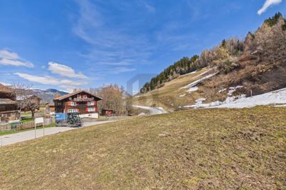 TERRAIN DE RÊVE AVEC SKI-IN/SKI-OUT, 7134 Obersaxen, Grisons, CH
