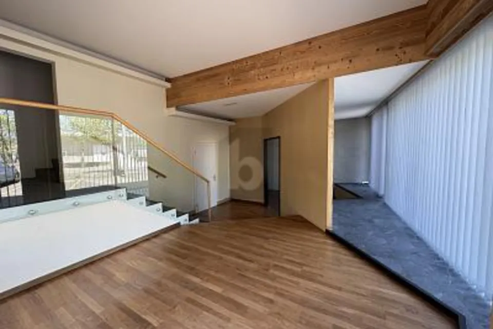 VISIBLE, MODERN & IDEALLY ACCESSIBLE, 1880 Bex, Vaud, CH