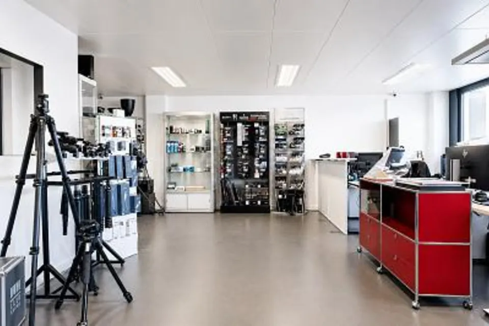 VERSATILE, PRACTICAL & FLEXIBLE, 1027 Lonay, Vaud, CH