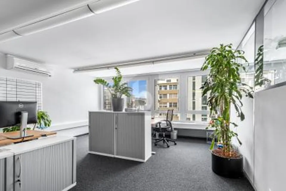 LOCALI MODERNI IN POSIZIONE CENTRALE, 8600 Dübendorf, Zurich, CH