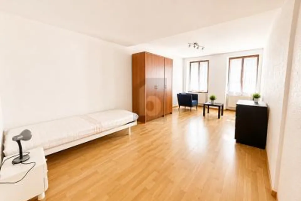 SITUATION EXCEPTIONNELLE ET RENDEMENT STABLE, 1400 Yverdon-les-Bains, Vaud, CH