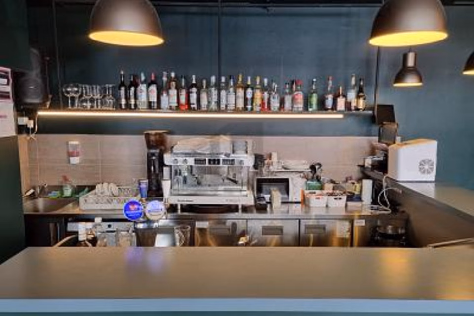 CAFE BAR DANS QUARTIER ST-ROCH !, 1004 Lausanne, Vaud, CH
