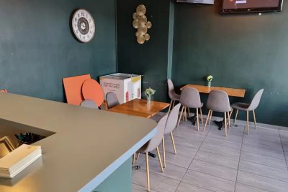 CAFE BAR DANS QUARTIER ST-ROCH !, 1004 Lausanne, Vaud, CH