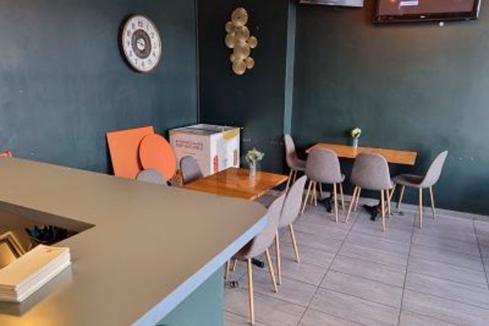 CAFE BAR DANS QUARTIER ST-ROCH !, 1004 Lausanne, Vaud, CH