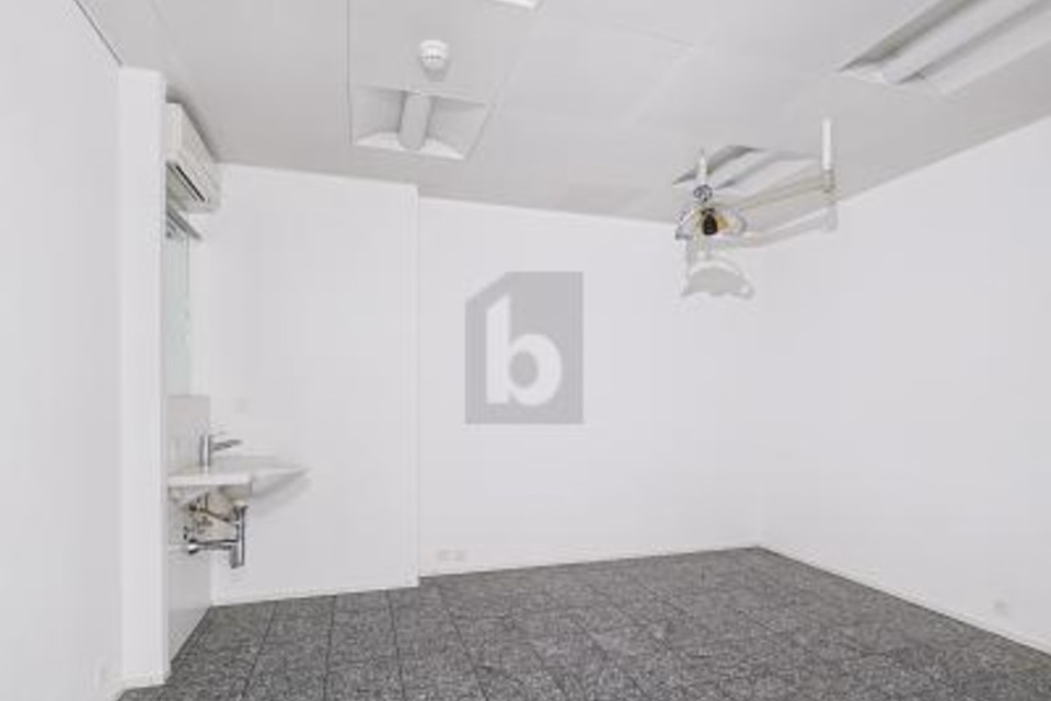 SPACIEUX À UN EMPLACEMENT IDÉAL, 4950 Huttwil, Bern, CH