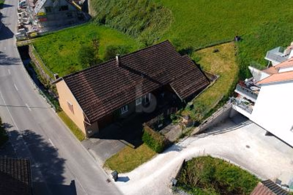 AN SONNIGER LAGE NAHE DORFKERN, 4655 Stüsslingen, Solothurn, CH