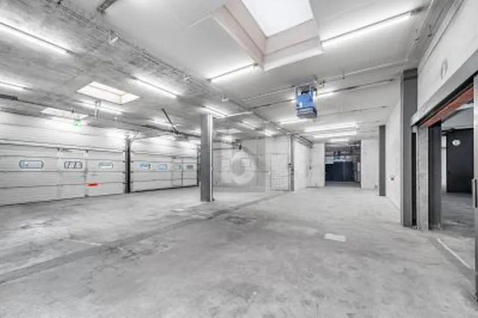 GROSSZÜGIG, STRUKTURIERT UND PROFESSIONELL, 8600 Dübendorf, Zurich, CH