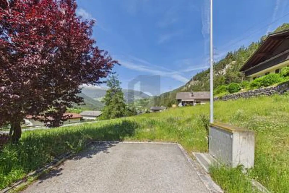EMPLACEMENT ENSOLEILLÉ AVEC VUE SUR LES MONTAGNES, 7472 Surava, Grisons, CH