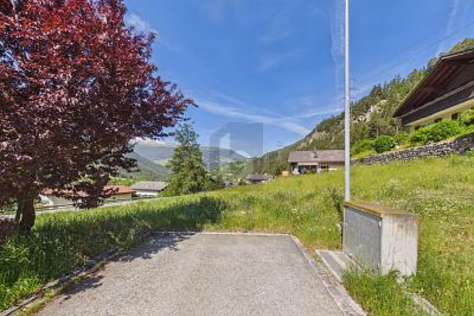 SONNIGE AUSSICHTSLAGE MIT BERGPANORAMA, 7472 Surava, Grisons, CH