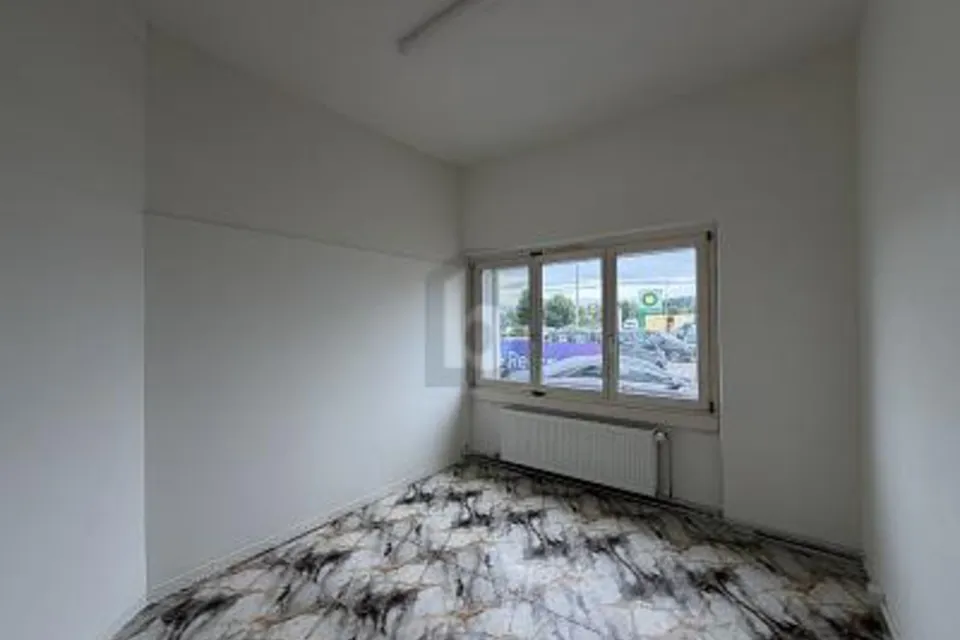 Molto frequentato, ideale per clientela di passaggio, 8302 Kloten, Zurich, CH