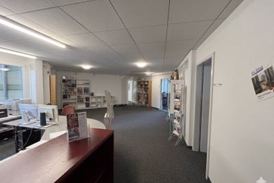 MAGNIFIQUE LOCAUX COMMERCIAUX, 2500 Biel/Bienne, Bern, CH