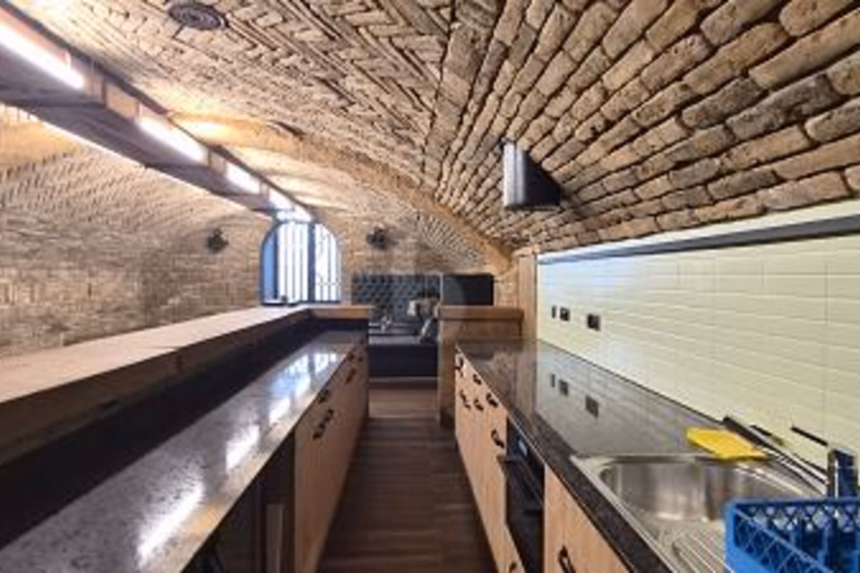 ATTRAKTIV UND GROSSZÜGIG, 8902 Urdorf, Zurich, CH