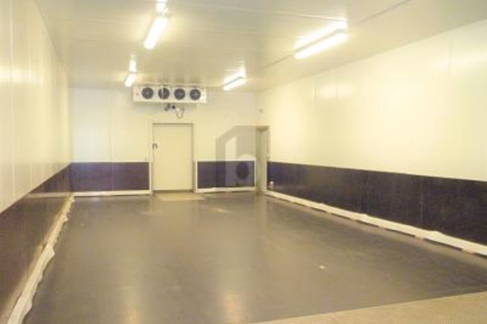 2 Kühlräume und Büro nahe Yverdon!, 1432 Gressy, Vaud, CH