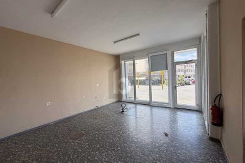 FORTEMENT FRÉQUENTÉ, IDÉAL POUR LA CLIENTÈLE DE PASSAGE, 8302 Kloten, Zurich, CH