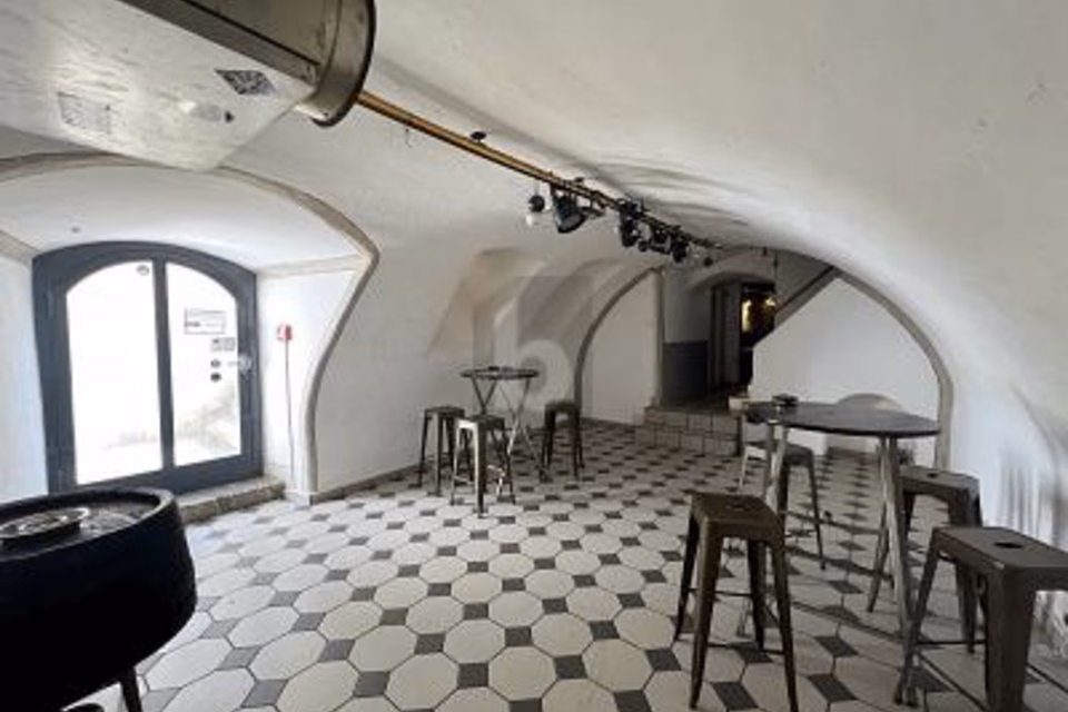 ESTABLISHED WITH HIGH CUSTOMER TRAFFIC!, 4450 Sissach, Basel-Landschaft, CH