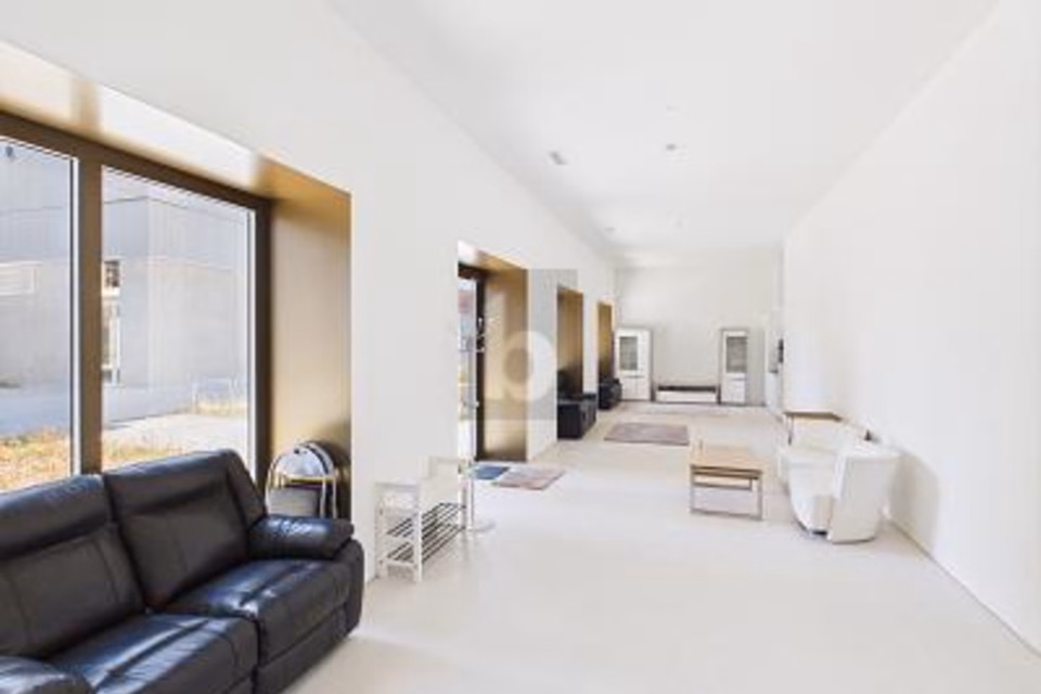 LOCALE DI NUOVA COSTRUZIONE CON CUCINA E PARCHEGGIO, 4147 Aesch BL, Basel-Landschaft, CH