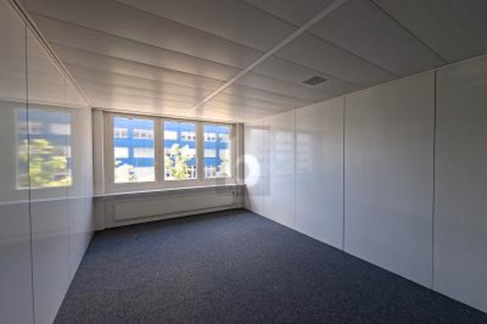 AMPIO SPAZIO PER IL VOSTRO SUCCESSO AZIENDALE, 6331 Hünenberg, Zug, CH