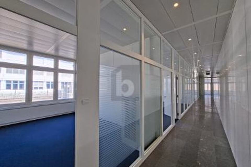SPAZIO UFFICIO RAPPRESENTATIVO - CLIMATIZZATO, 6331 Hünenberg, Zug, CH