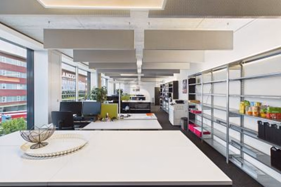 BRIGHT SPACE WITH EXCELLENT TRANSPORT CONNECTIONS, 4133 Pratteln, Basel-Landschaft, CH
