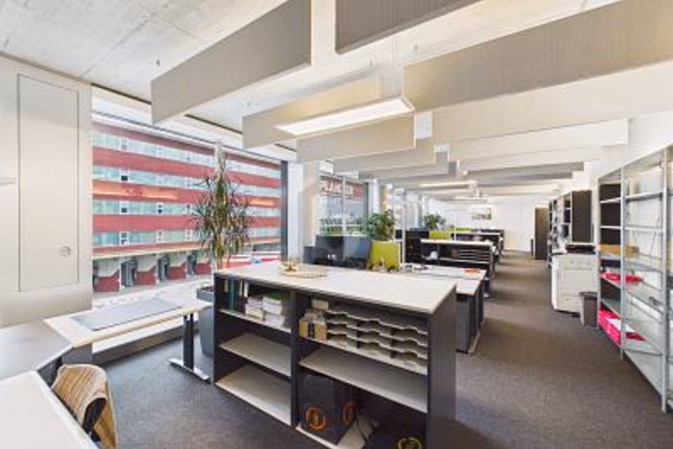 BRIGHT SPACE WITH EXCELLENT TRANSPORT CONNECTIONS, 4133 Pratteln, Basel-Landschaft, CH