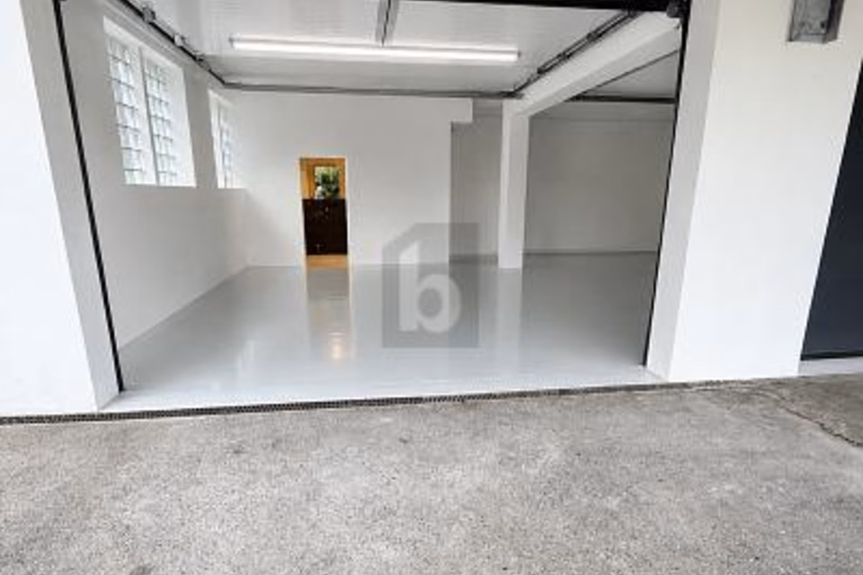 MODERN WITH VERSATILE USAGE OPTIONS, 8623 Wetzikon ZH, Zurich, CH