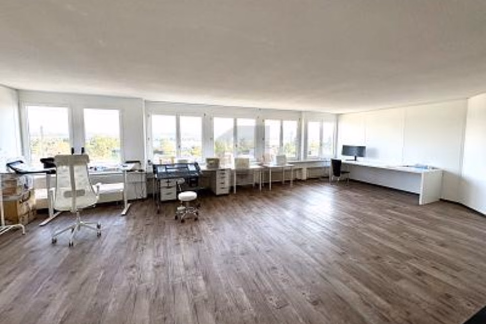 REPRÄSENTATIV MIT SEESICHT, 8808 Pfäffikon SZ, Schwyz, CH