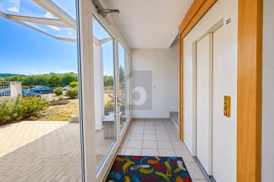 MODERNO CON RENDIMENTO INTERESSANTE, 5330 Bad Zurzach, Aargau, CH