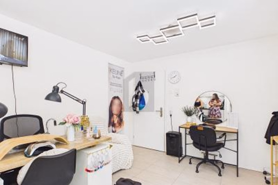 BON EMPLACEMENT PASSANT AVEC POTENTIEL, 3960 Sierre, Valais/Wallis, CH