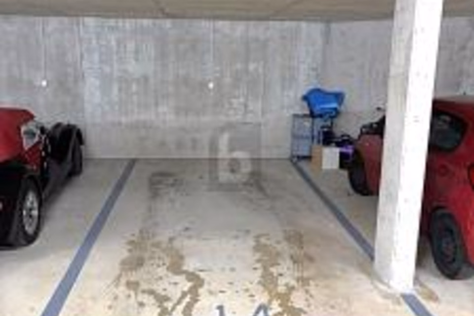 NEW PARKING IN THE HEART OF THE VILLAGE !, 1323 Romainmôtier, Vaud, CH