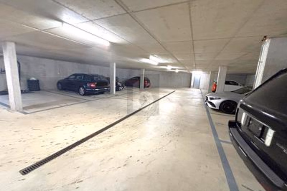 NEW PARKING IN THE HEART OF THE VILLAGE !, 1323 Romainmôtier, Vaud, CH