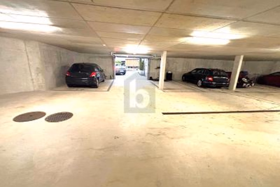 NEW PARKING IN THE HEART OF THE VILLAGE !, 1323 Romainmôtier, Vaud, CH