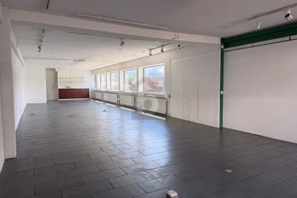 EMPLACEMENT STRATÉGIQUE ET ESPACES MODULABLES, 1958 Uvrier, Valais/Wallis, CH